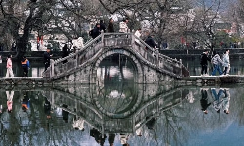 hongcun bridge